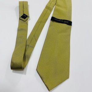 Kenneth Cole Gold Silk Handmade Tie